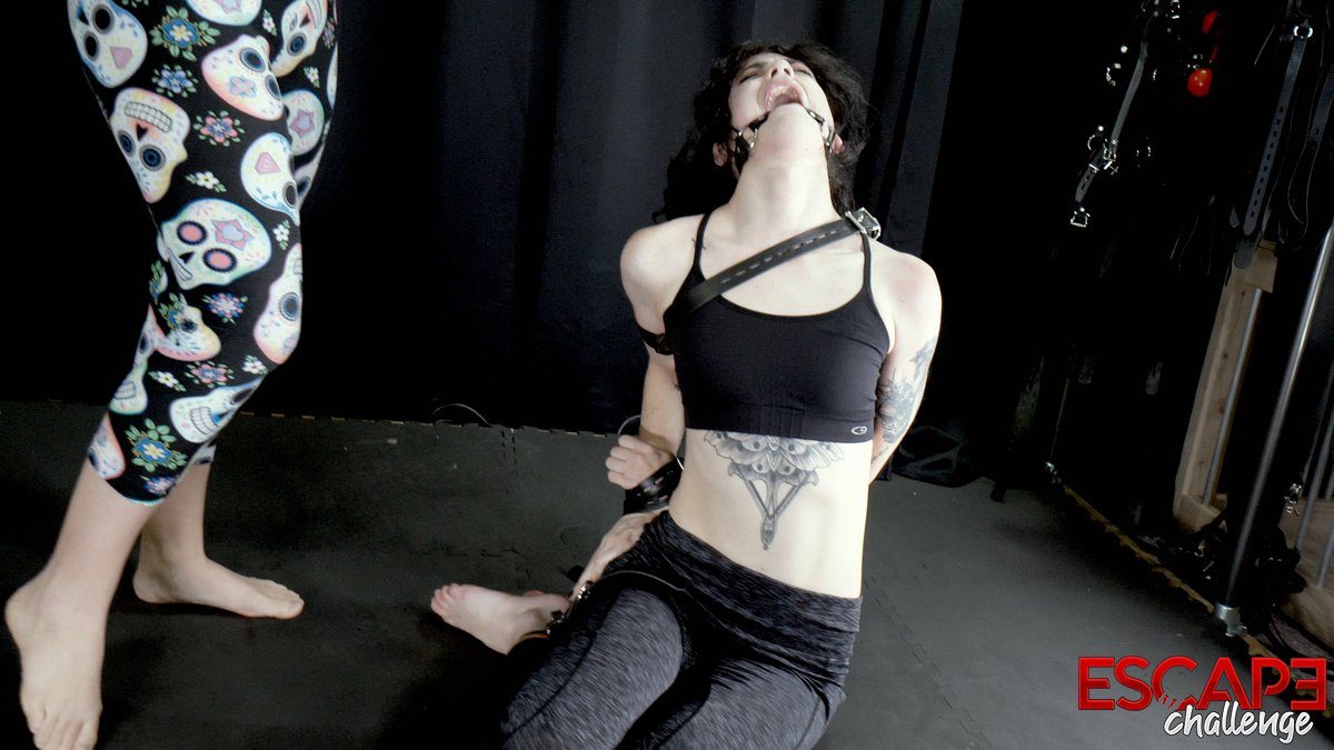 Escape Challenge: Lydia Black vs Kendra Lynn